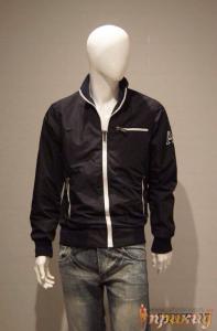 Ветровка чёрная ARMANI JEANS с белыми молниями